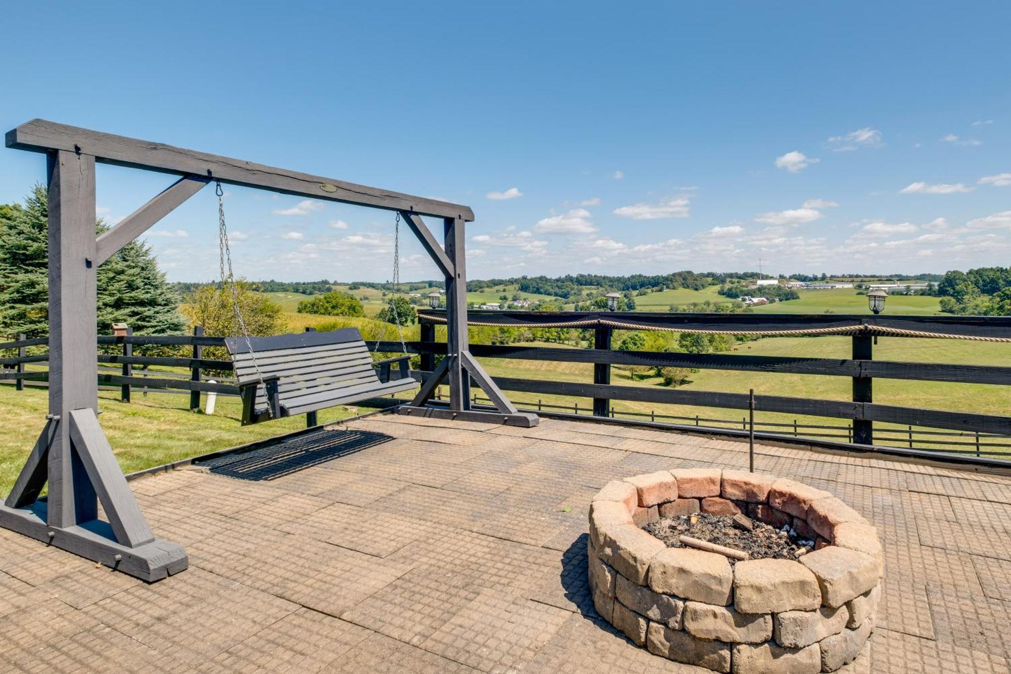 Hillside Millersburg Studio With Panoramic Views Exterior photo