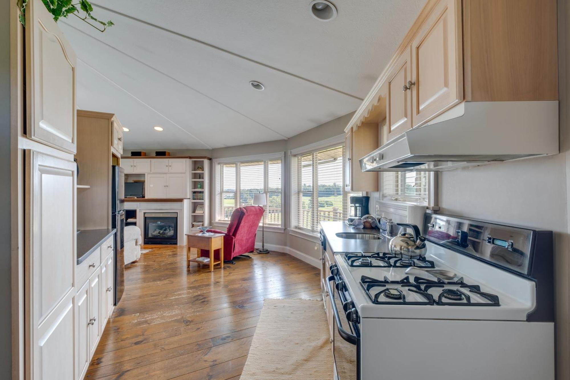 Hillside Millersburg Studio With Panoramic Views Exterior photo