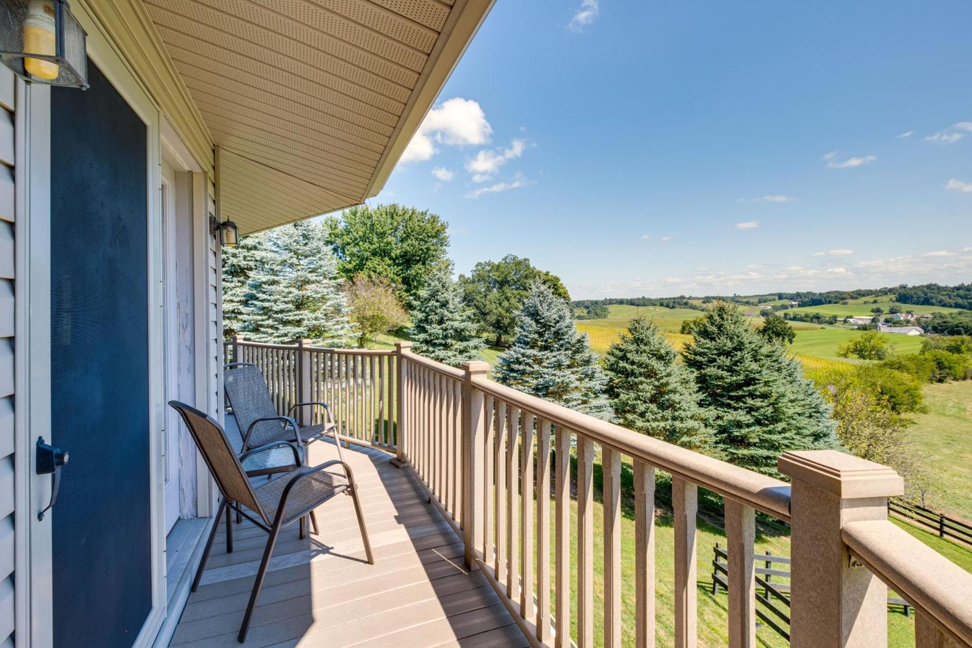 Hillside Millersburg Studio With Panoramic Views Exterior photo