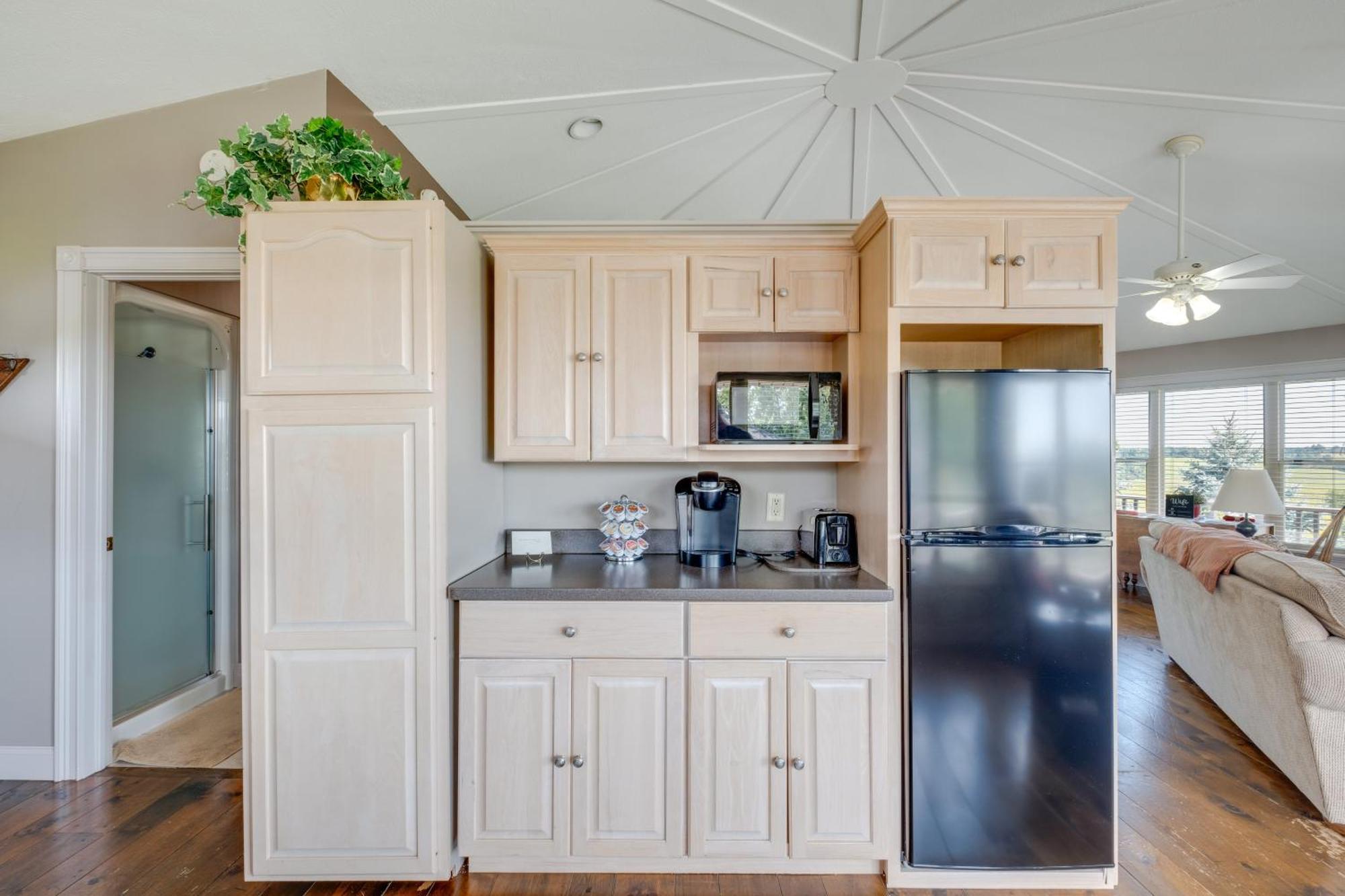 Hillside Millersburg Studio With Panoramic Views Exterior photo