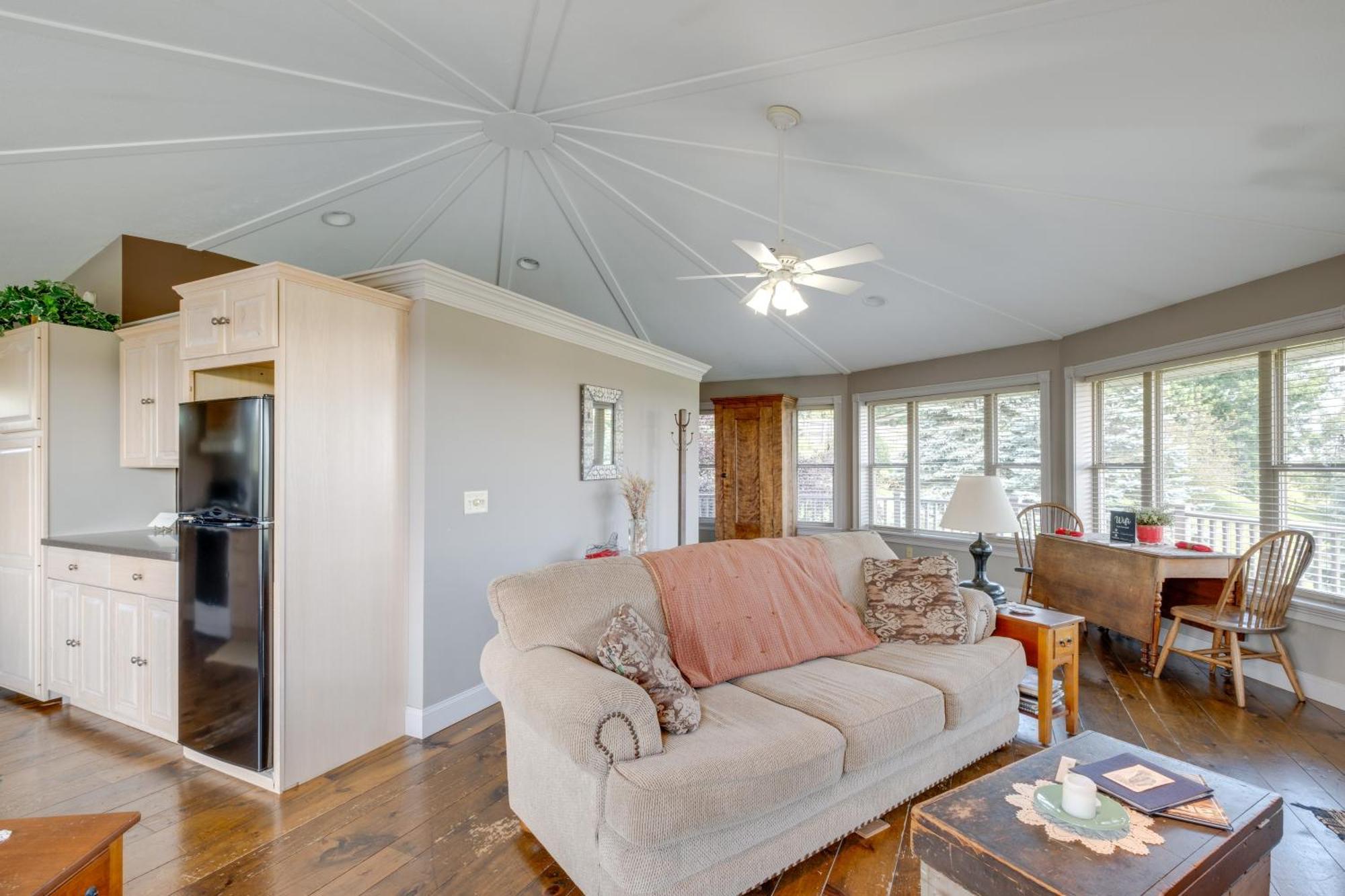 Hillside Millersburg Studio With Panoramic Views Exterior photo